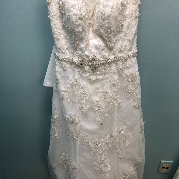 SAMPLE Fit & Flare Sexy BLING Lace Wedding Dress Romantic Mermaid Keyhole Back - Picture 8 of 9